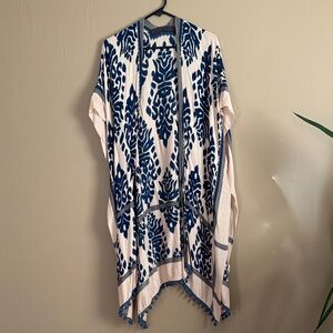 Blue and Cream Patterned Kimono